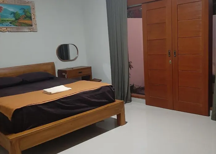 Guest house Giri 3 *